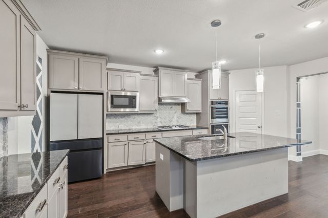 906 Overton Avenue, Celina, TX 75009