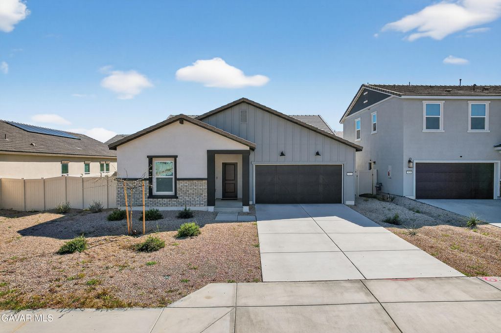 3420 Christy Avenue, Rosamond, CA 93560