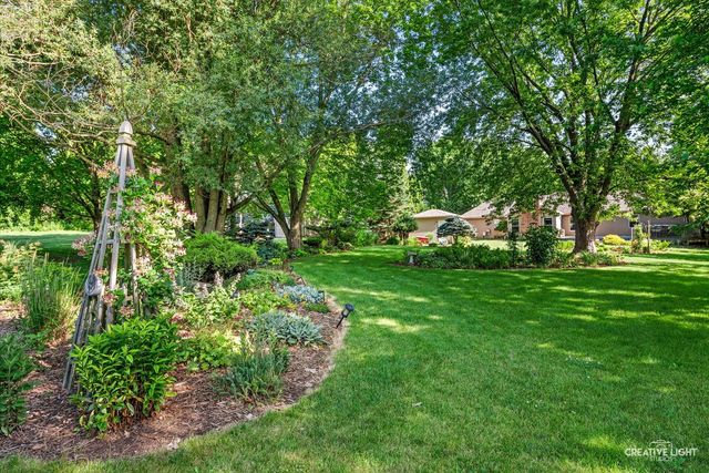 44W043 Fox Wilds Drive, St. Charles, IL 60175