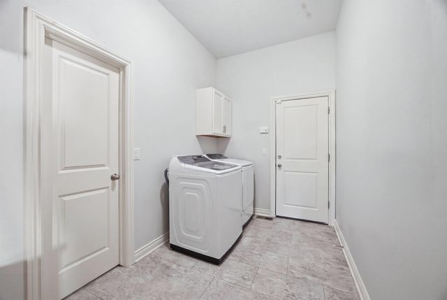 15603 E Hazel Nut Cir, Wichita, KS 67230