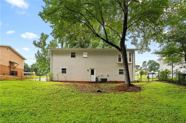 106 Caldwell Road, Lawrenceville, GA 30046
