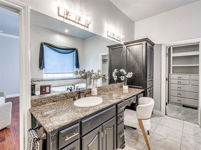 3720 Creek Bend Road, Edmond, OK 73003