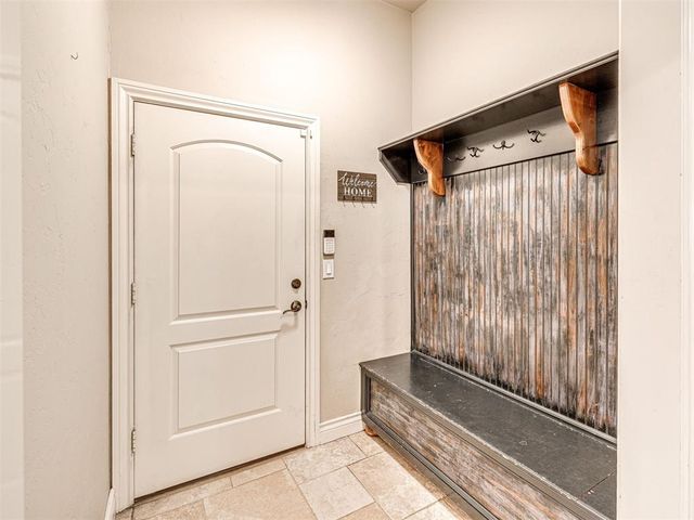 3720 Creek Bend Road, Edmond, OK 73003