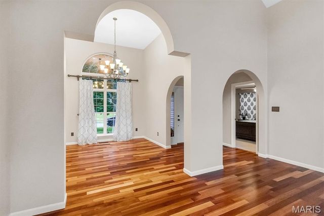 3930 White Rose Lane, St Charles, MO 63304