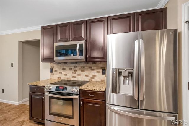 3930 White Rose Lane, St Charles, MO 63304