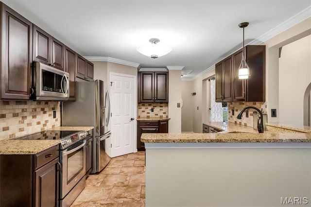 3930 White Rose Lane, St Charles, MO 63304