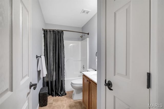 3930 White Rose Lane, St Charles, MO 63304