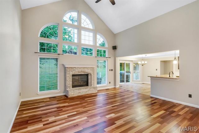 3930 White Rose Lane, St Charles, MO 63304