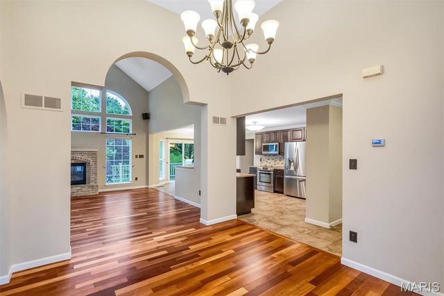 3930 White Rose Lane, St Charles, MO 63304