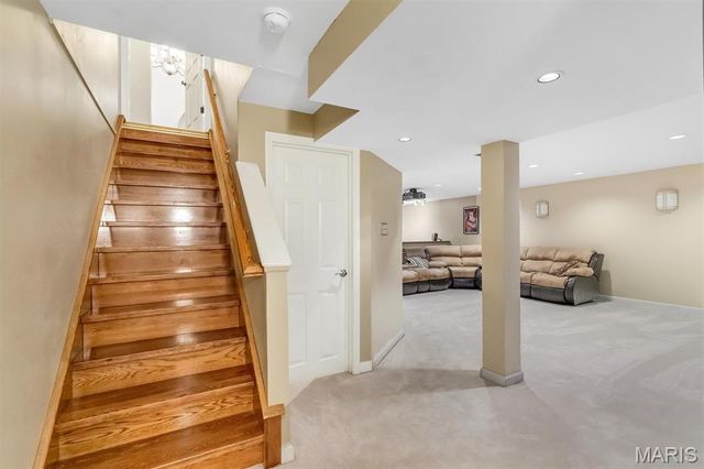3930 White Rose Lane, St Charles, MO 63304