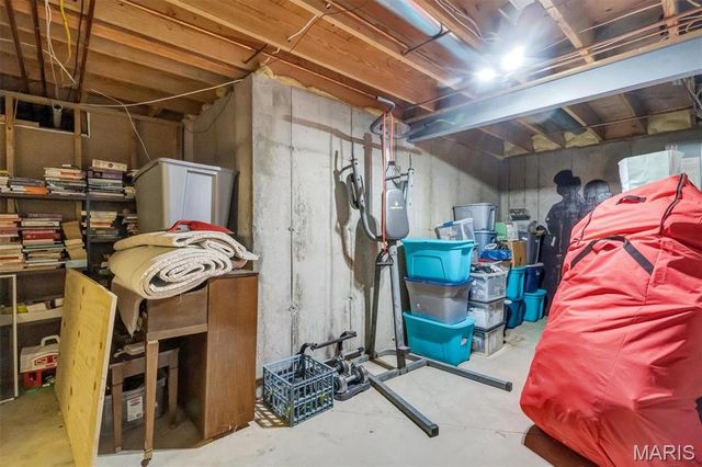 3930 White Rose Lane, St Charles, MO 63304