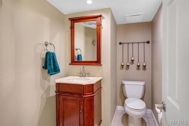 3930 White Rose Lane, St Charles, MO 63304