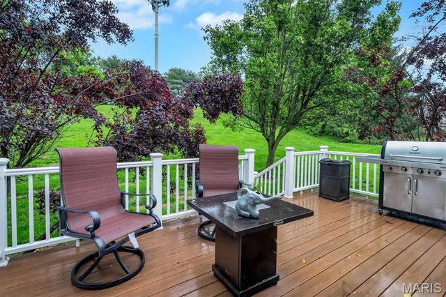 3930 White Rose Lane, St Charles, MO 63304