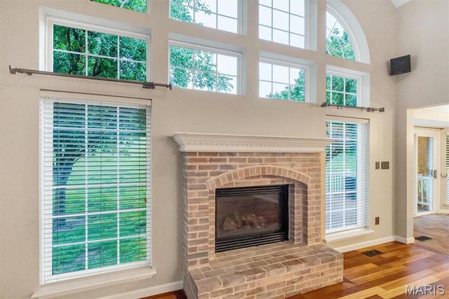 3930 White Rose Lane, St Charles, MO 63304
