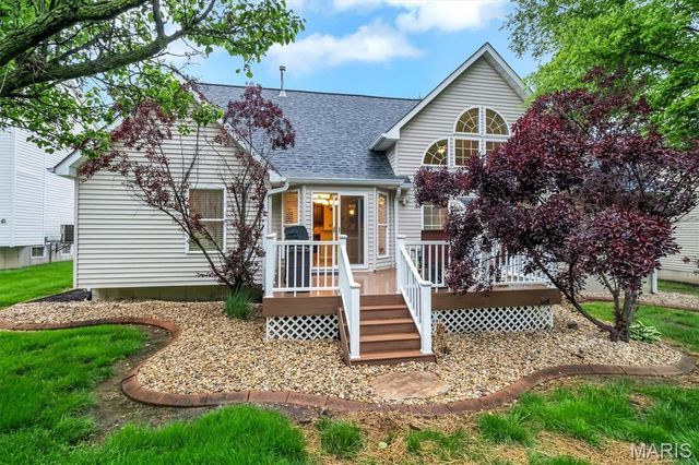 3930 White Rose Lane, St Charles, MO 63304