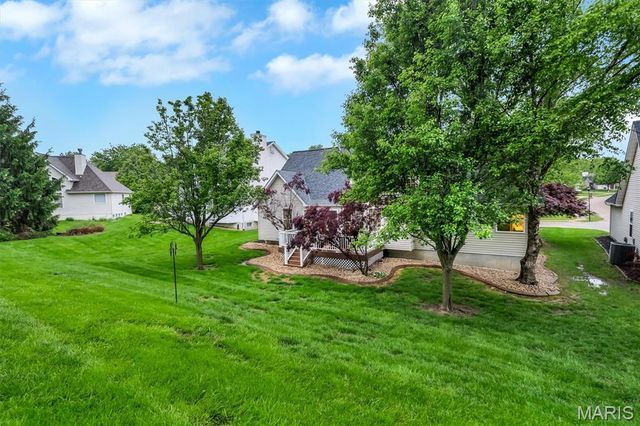 3930 White Rose Lane, St Charles, MO 63304