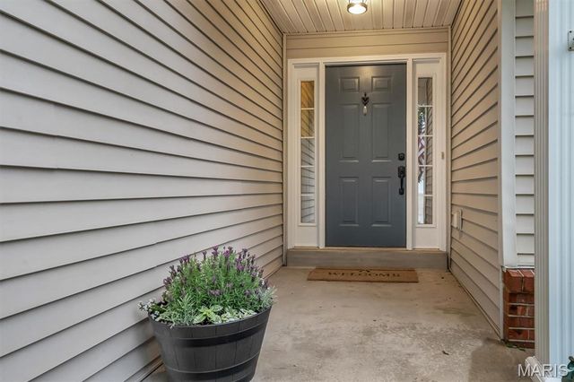 3930 White Rose Lane, St Charles, MO 63304