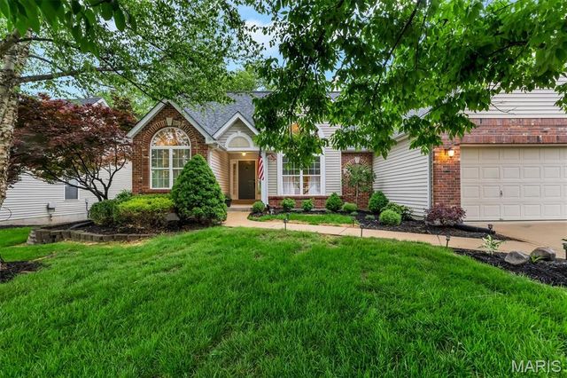 3930 White Rose Lane, St Charles, MO 63304