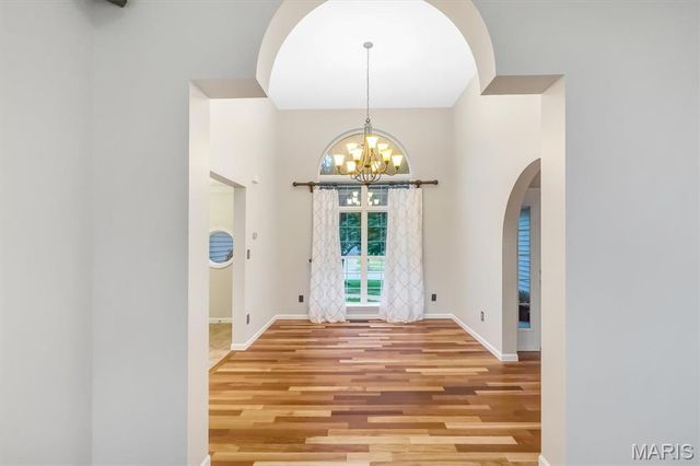 3930 White Rose Lane, St Charles, MO 63304