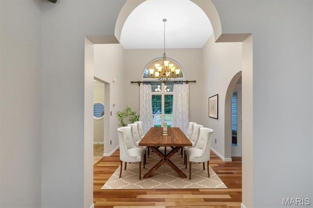 3930 White Rose Lane, St Charles, MO 63304