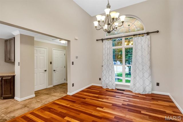 3930 White Rose Lane, St Charles, MO 63304
