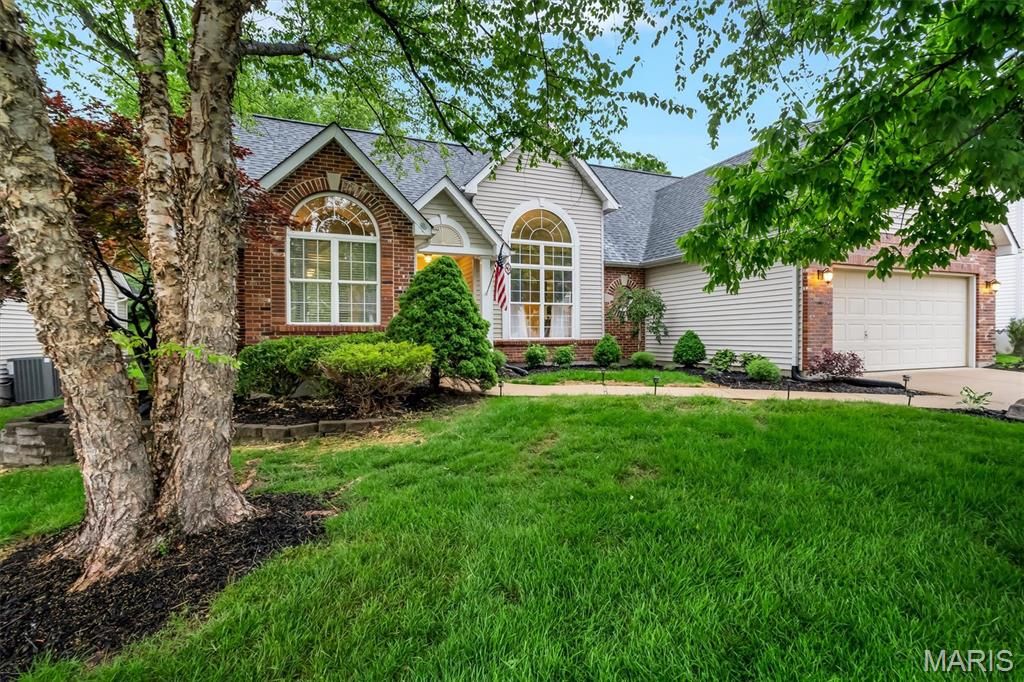 3930 White Rose Lane, St Charles, MO 63304
