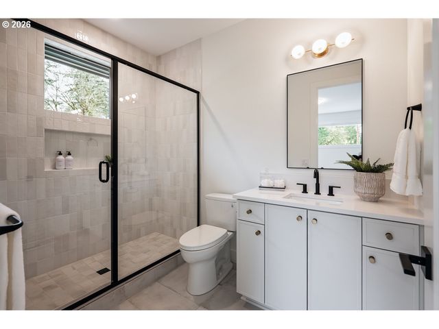 4487 WESTBAY Rd, Lake Oswego, OR 97035