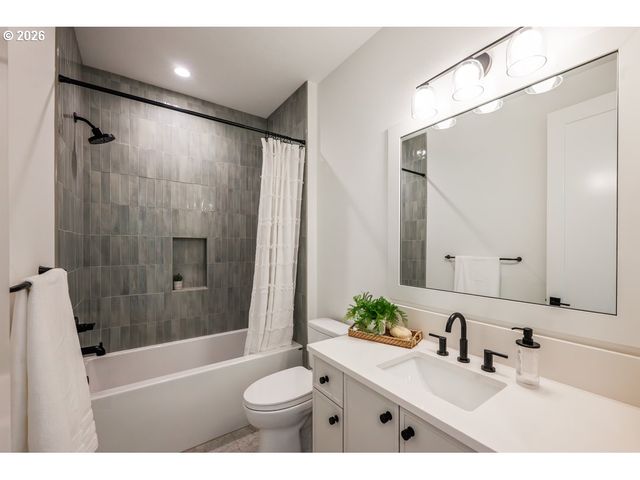 4487 WESTBAY Rd, Lake Oswego, OR 97035