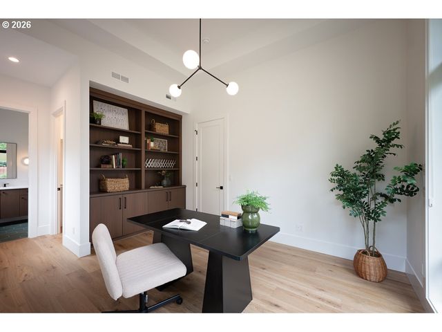 4487 WESTBAY Rd, Lake Oswego, OR 97035