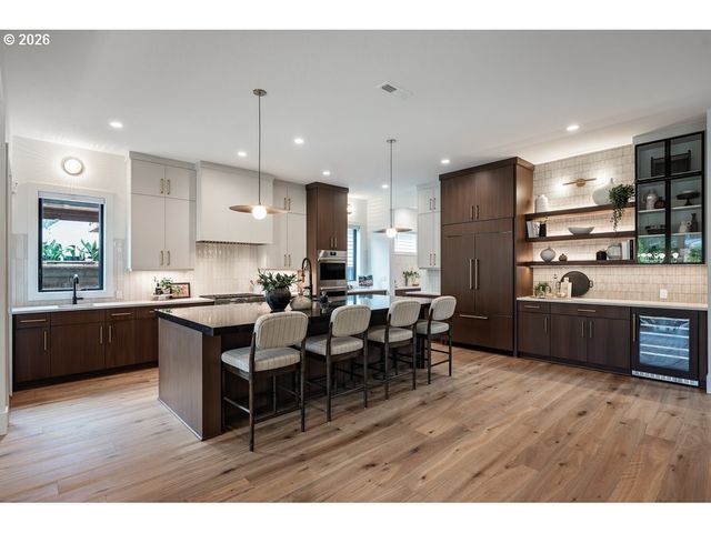 4487 WESTBAY Rd, Lake Oswego, OR 97035