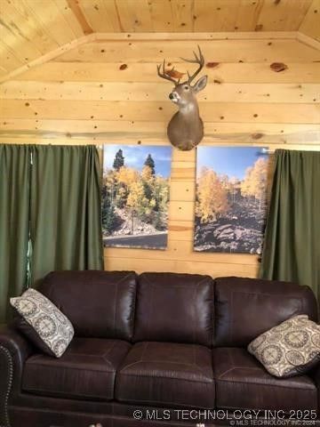 180746 W Sherman Road, Moyers, OK 74557