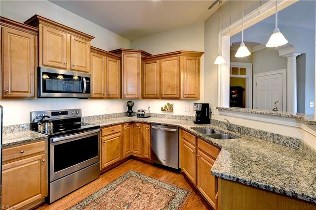 5215 Center St Apt 203, Williamsburg, VA 23188