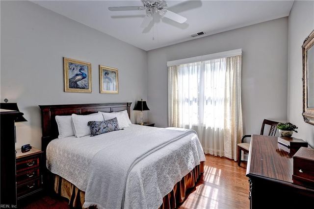 5215 Center St Apt 203, Williamsburg, VA 23188