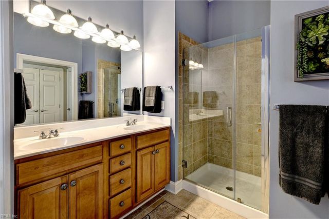 5215 Center St Apt 203, Williamsburg, VA 23188