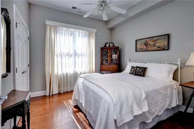 5215 Center St Apt 203, Williamsburg, VA 23188