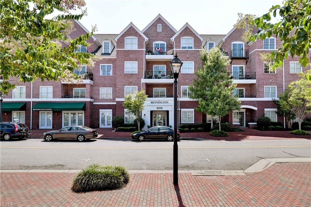 5215 Center St Apt 203, Williamsburg, VA 23188