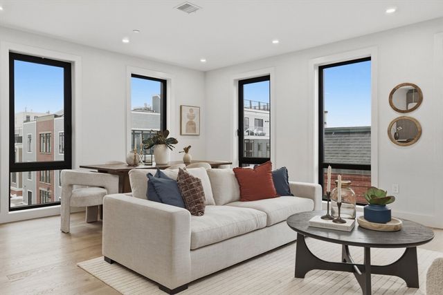 118 B Street 303, Boston, MA 02127