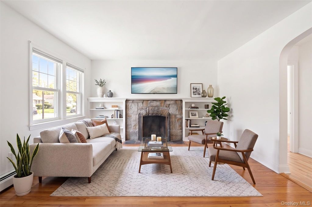 12 Benjamin Avenue, Amityville, NY 11701 — photo 5