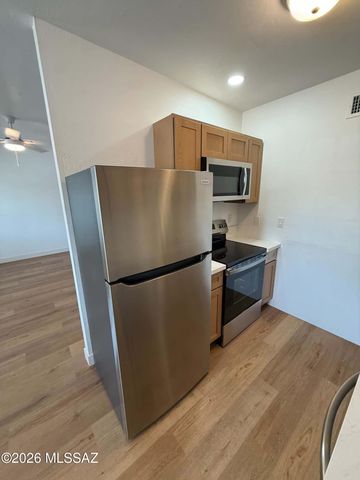 1518 E Hedrick Dr Apt D, Tucson, AZ 85719