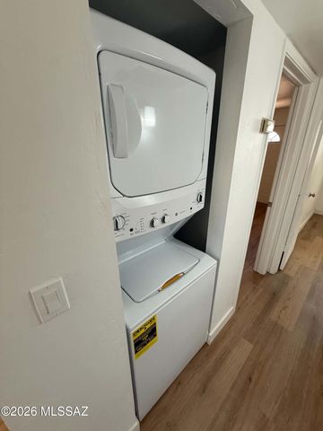1518 E Hedrick Dr Apt D, Tucson, AZ 85719