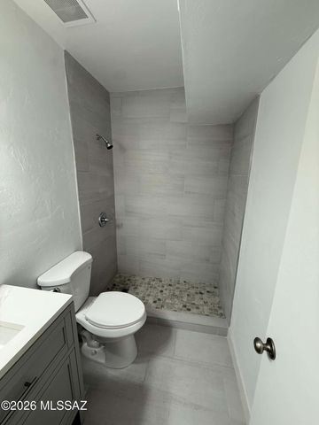 1518 E Hedrick Dr Apt D, Tucson, AZ 85719