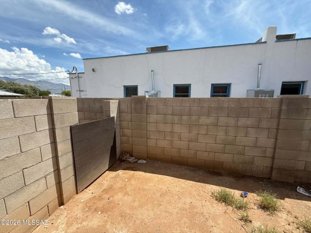 1518 E Hedrick Dr Apt D, Tucson, AZ 85719
