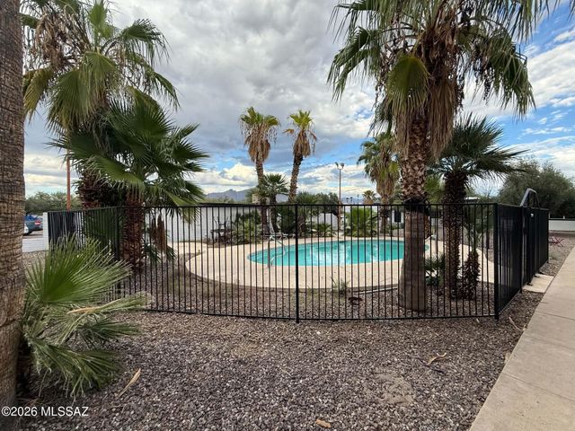 1518 E Hedrick Dr Apt D, Tucson, AZ 85719