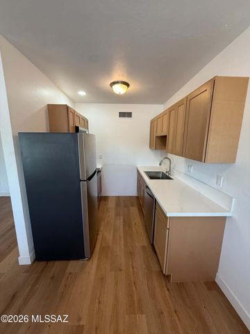 1518 E Hedrick Dr Apt D, Tucson, AZ 85719