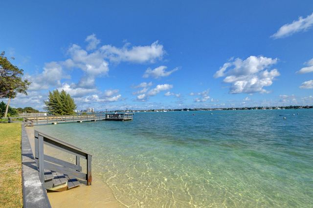 5600 N Flagler Drive 307, West Palm Beach, FL 33407