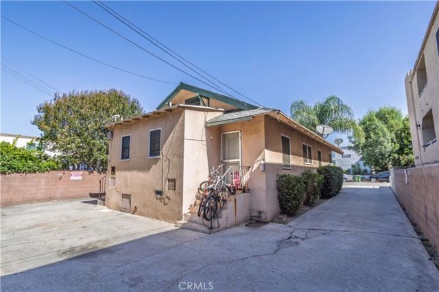 14138 Gilmore Street, Van Nuys, CA 91401
