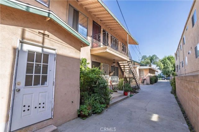 14138 Gilmore Street, Van Nuys, CA 91401