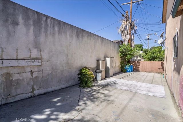 14138 Gilmore Street, Van Nuys, CA 91401