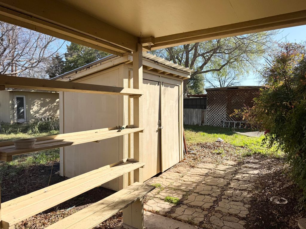 Image 19 of property listing at 5702 Fruitland Farm Road, San Angelo, TX 76903