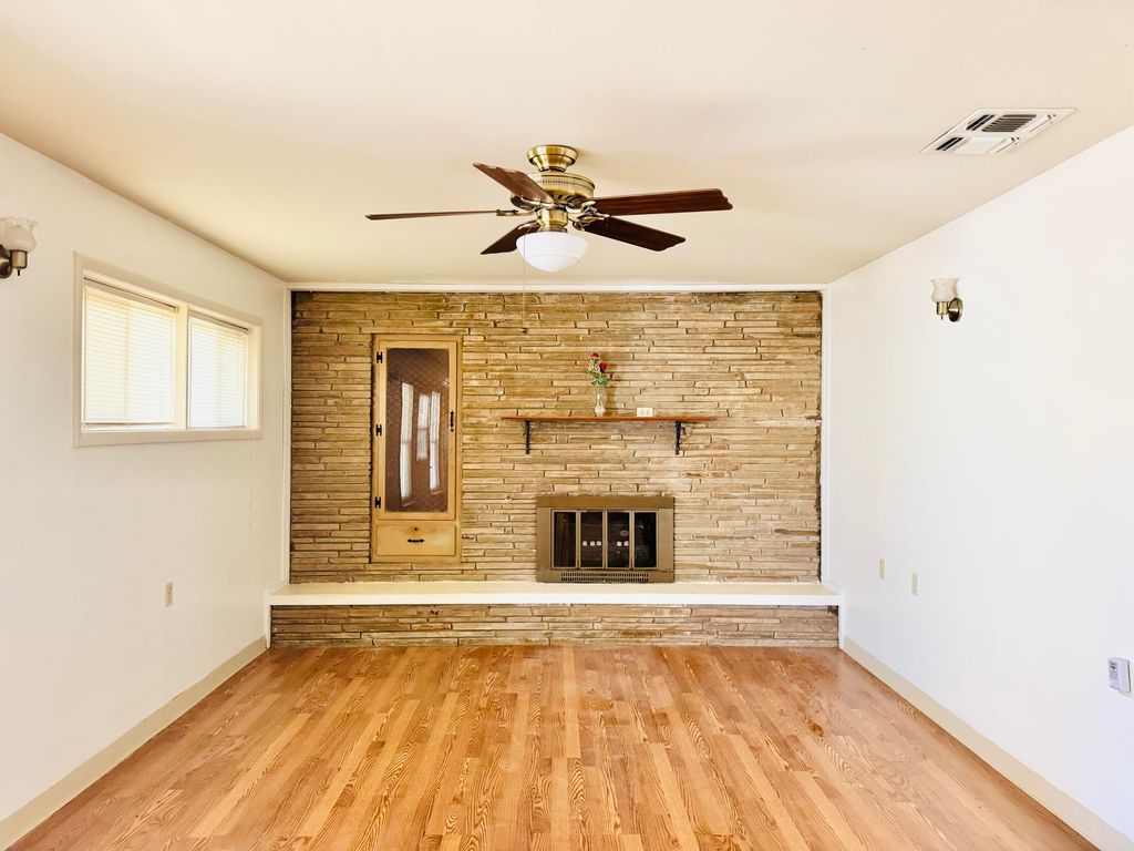 Image 20 of property listing at 5702 Fruitland Farm Road, San Angelo, TX 76903